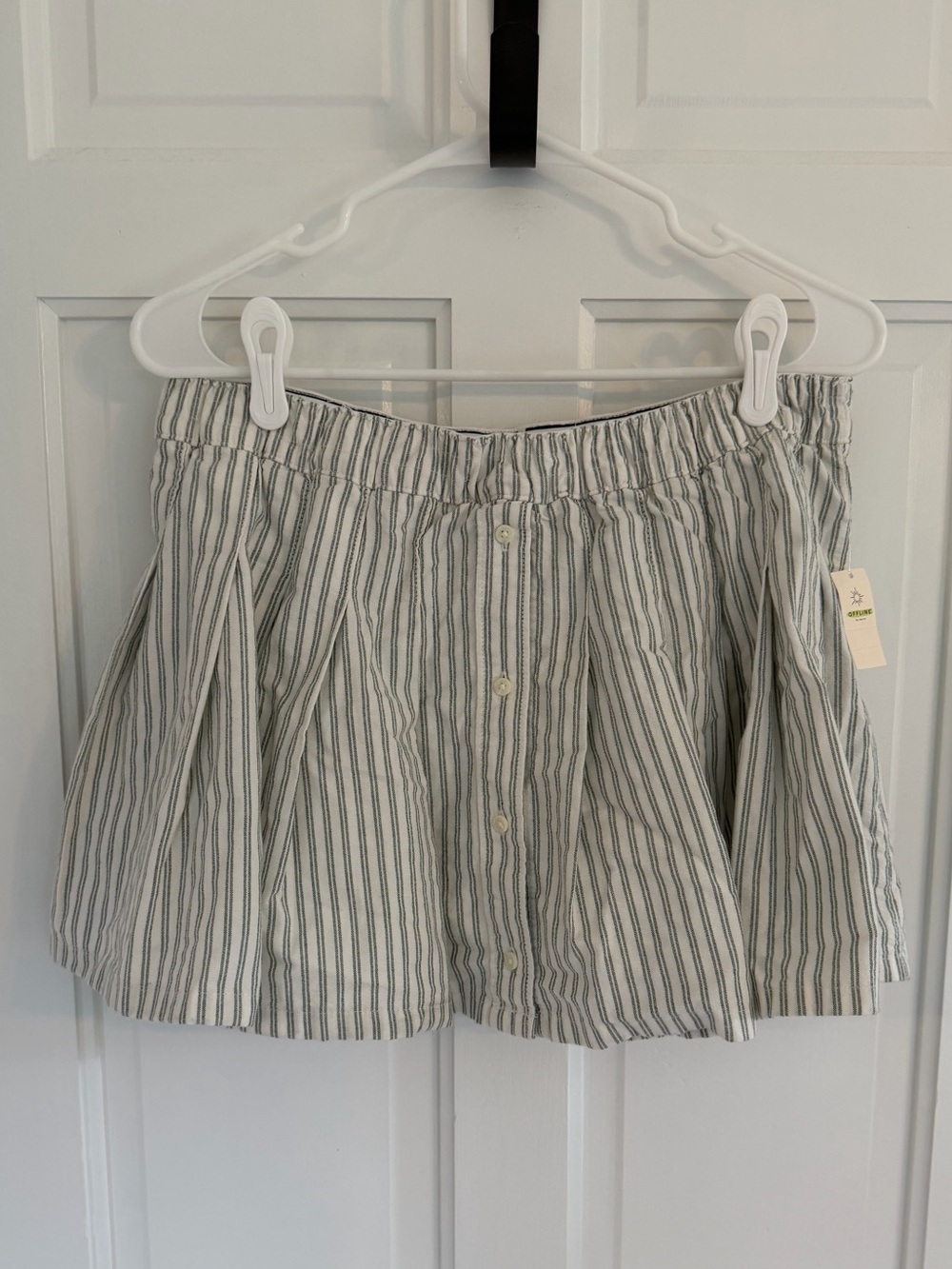OFFLINE by Aerie preppy skort